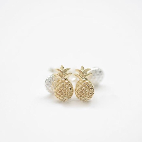 ✨ gold pineapple stud earrings  ✨ - Picture 4 of 4